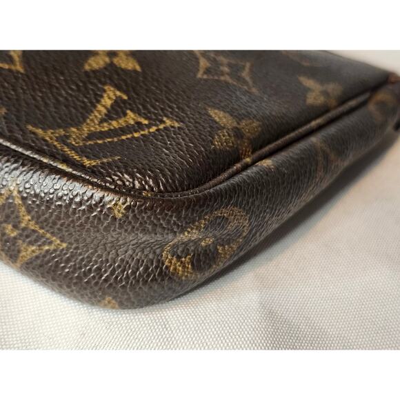 SOLD Louis Vuitton LV Monogram Pochette Accessoires Vintage Y2K Shoulder Bag - Picture 12 of 14